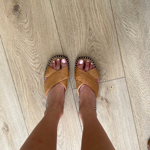 Mila Paoli Sandals - Picture 3 of 3